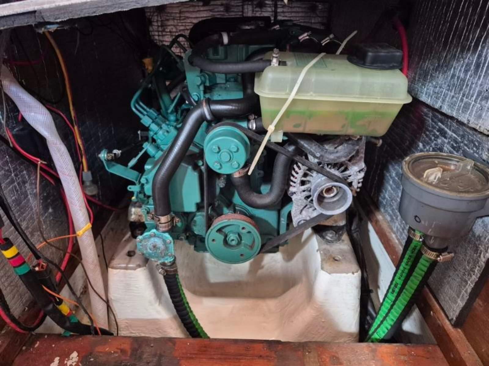 Buy Volvo Penta D1-30 Inboard Diesel Engine 30HP